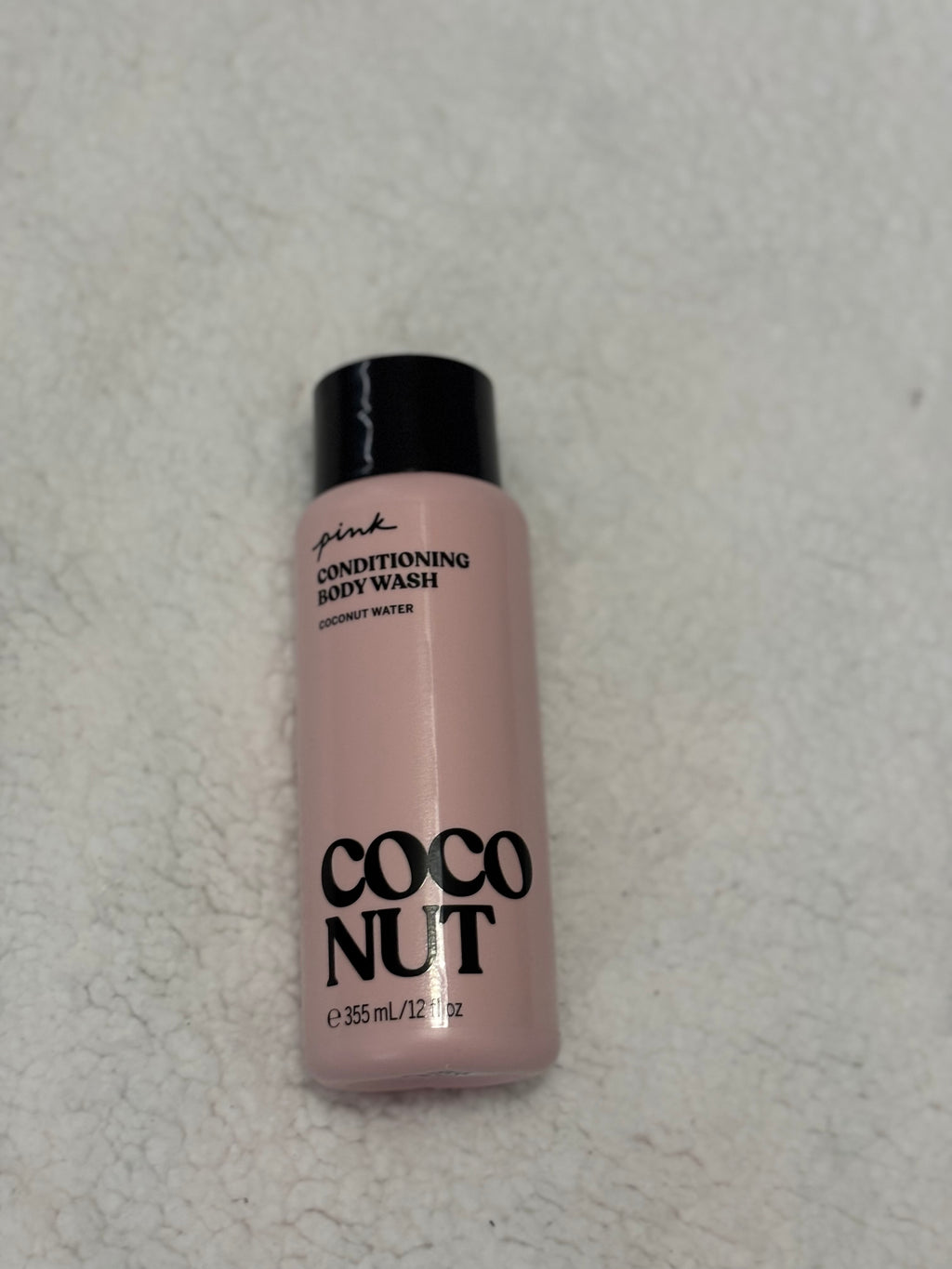pink CONDITIONING
BODY WASH
COCONUT WATER